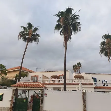 Konukevi Casa Domvs Adeje